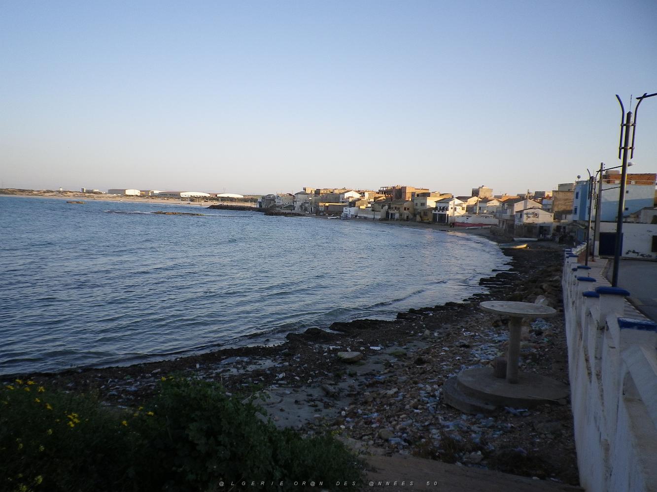 1407 les plages depuis port aux poules.JPG